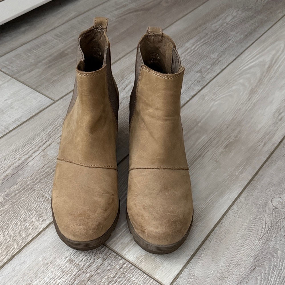 Sorel Tan Ankle Wedge Boots